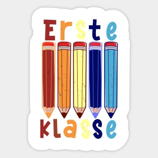 Erste Klasse Stifte Schulbeginn 2022 T shirt Sticker